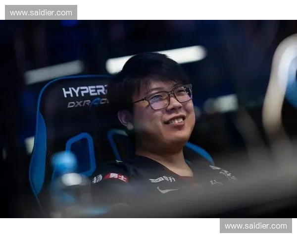从电竞热潮到文化符号深入解析DOTA2叉子的成长与影响力