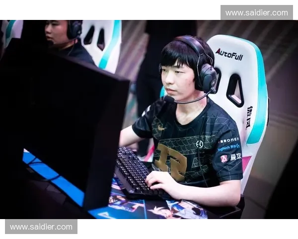 昔日荣耀再成纷争焦点皇族战队内部矛盾全面爆发引发电竞圈震动